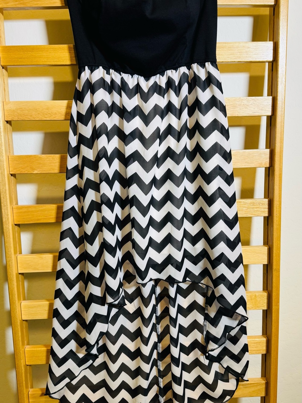 Black & White Chevron High-Low Dress - Elegant Summer Style